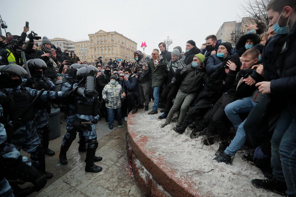 An unauthorized protest in support of Navalny in Moscow  / MAXIM SHIPENKOV