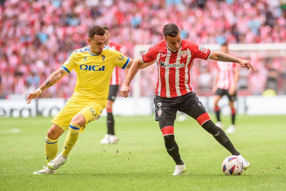 El Athletic se hace fuerte en San Mamés a base de goles