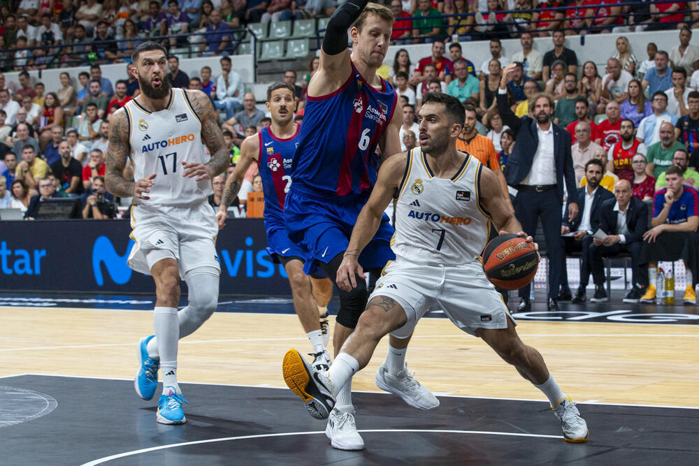 El Real Madrid vuelve a dominar un Clásico de Supercopa