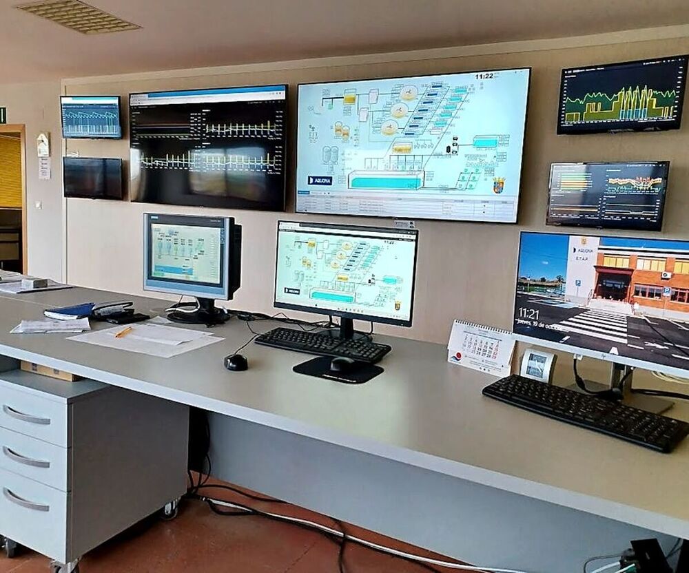 Sala de control de la Estación de Tratamiento de Agua Potable de Palencia.