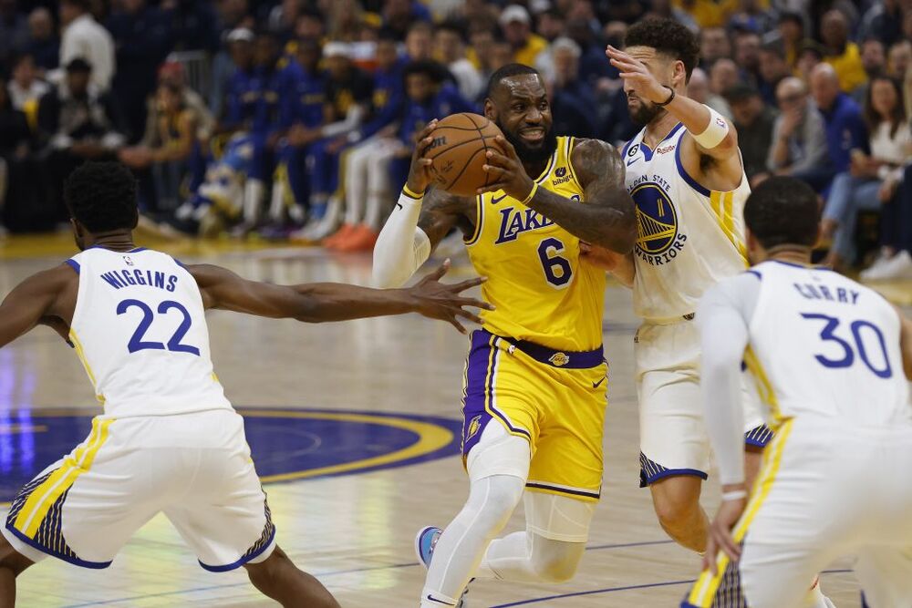 NBA Playoffs - Los Angeles Lakers at Golden State Warriors  / JOHN G. MABANGLO