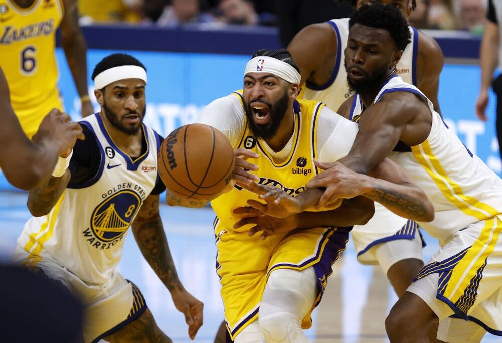 NBA Playoffs - Los Angeles Lakers at Golden State Warriors  / JOHN G. MABANGLO