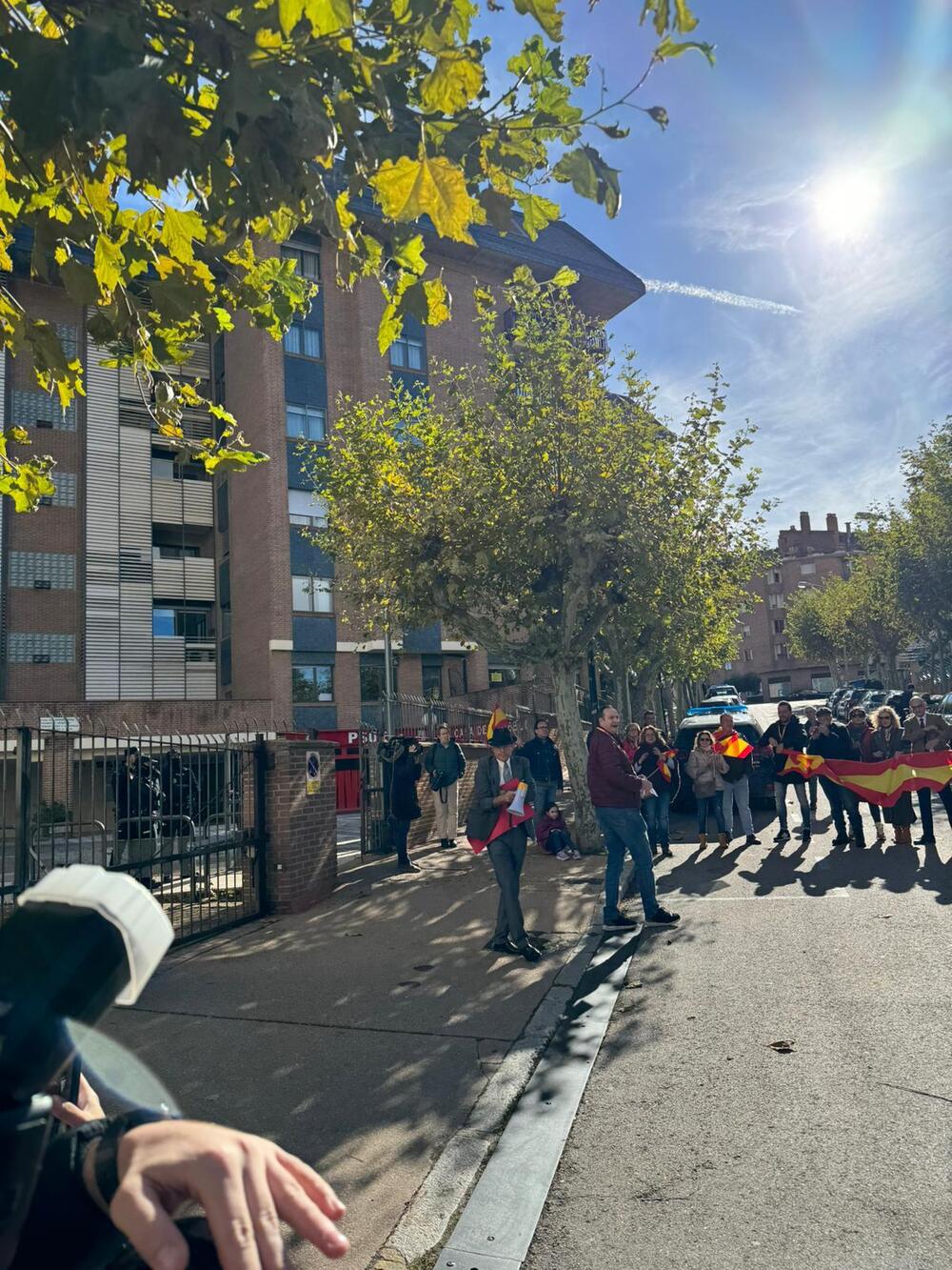 Vox se concentra frente a la sede del PSOE en Soria