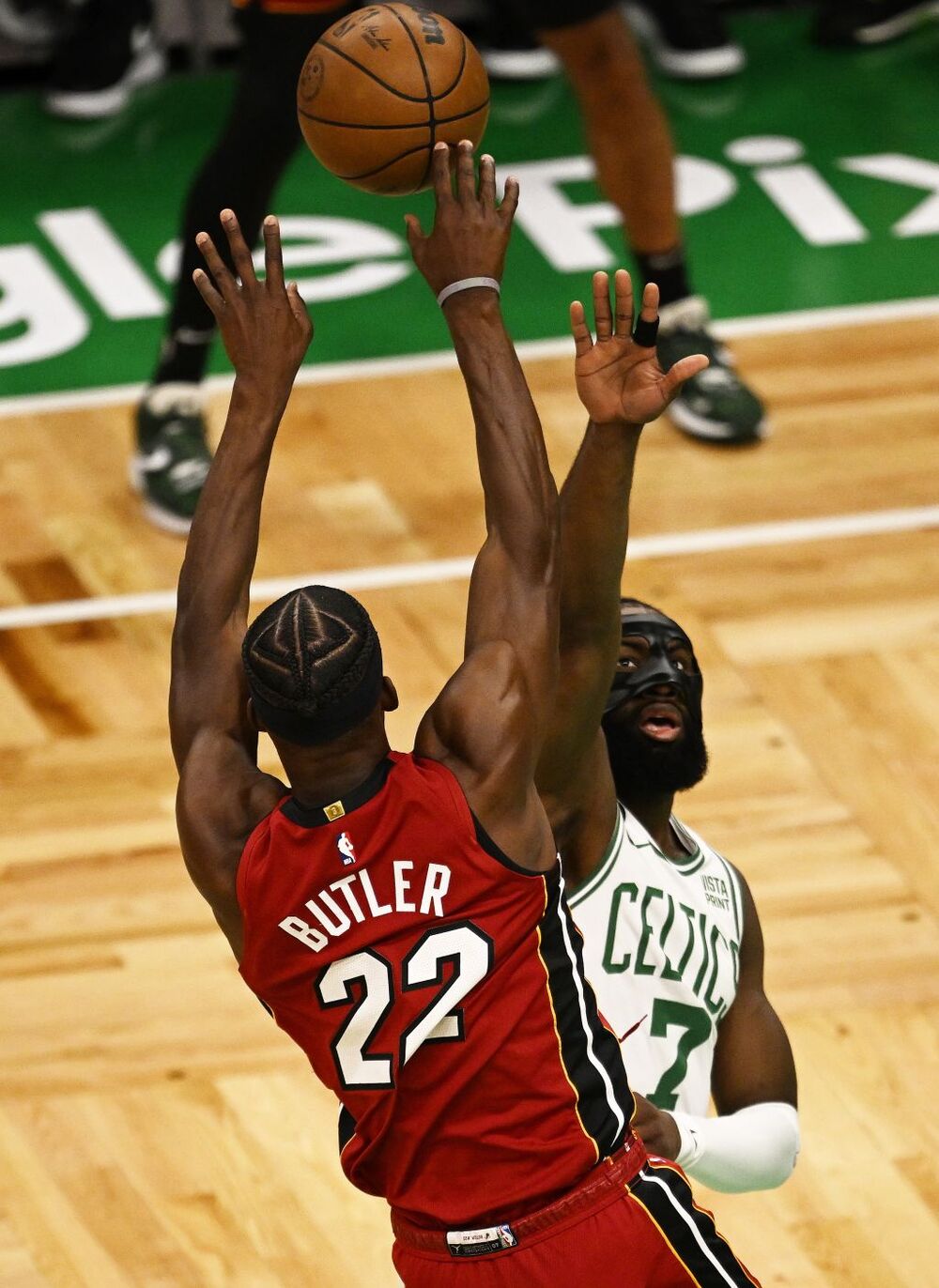 NBA Eastern Conference Finals - Miami Heat at Boston Celtics  / JOHN CETRINO