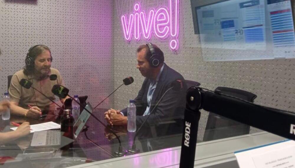 Óscar Gálvez y Óscar Puente, hoy, durante la entrevista en Vive Radio Valladolid.