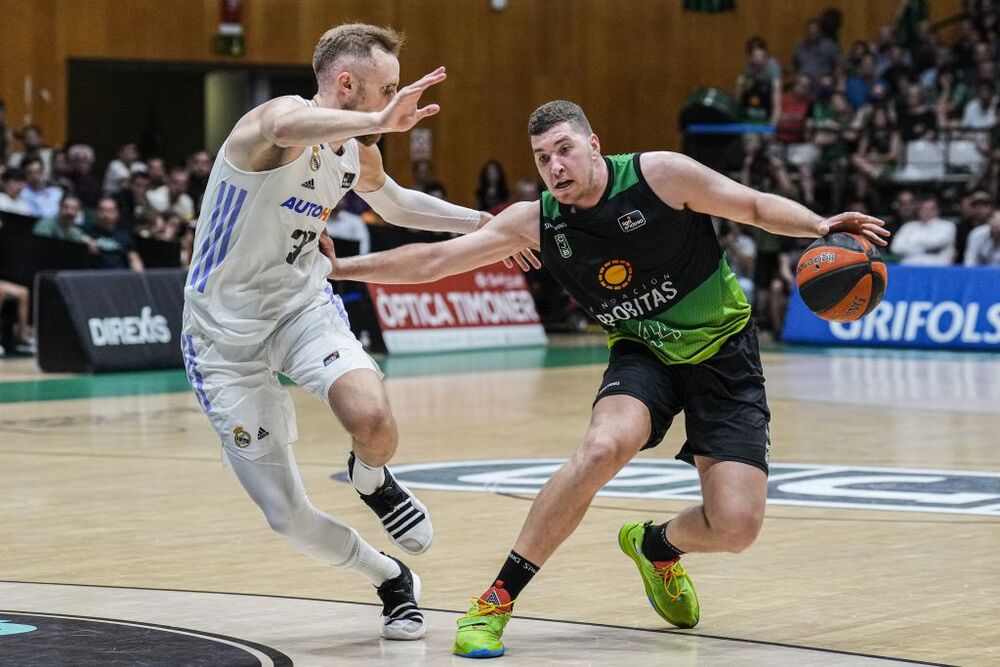 Semifinal. Joven tut Badalona - Real Madrid  / ALEJANDRO GARCÍA