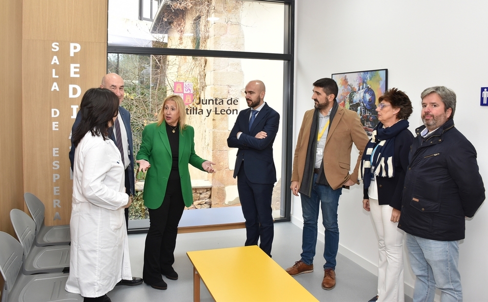 Visita del director general de Calidad e Infraestructuras Sanitarias de la Junta a las obras de reforma de La Milagrosa.