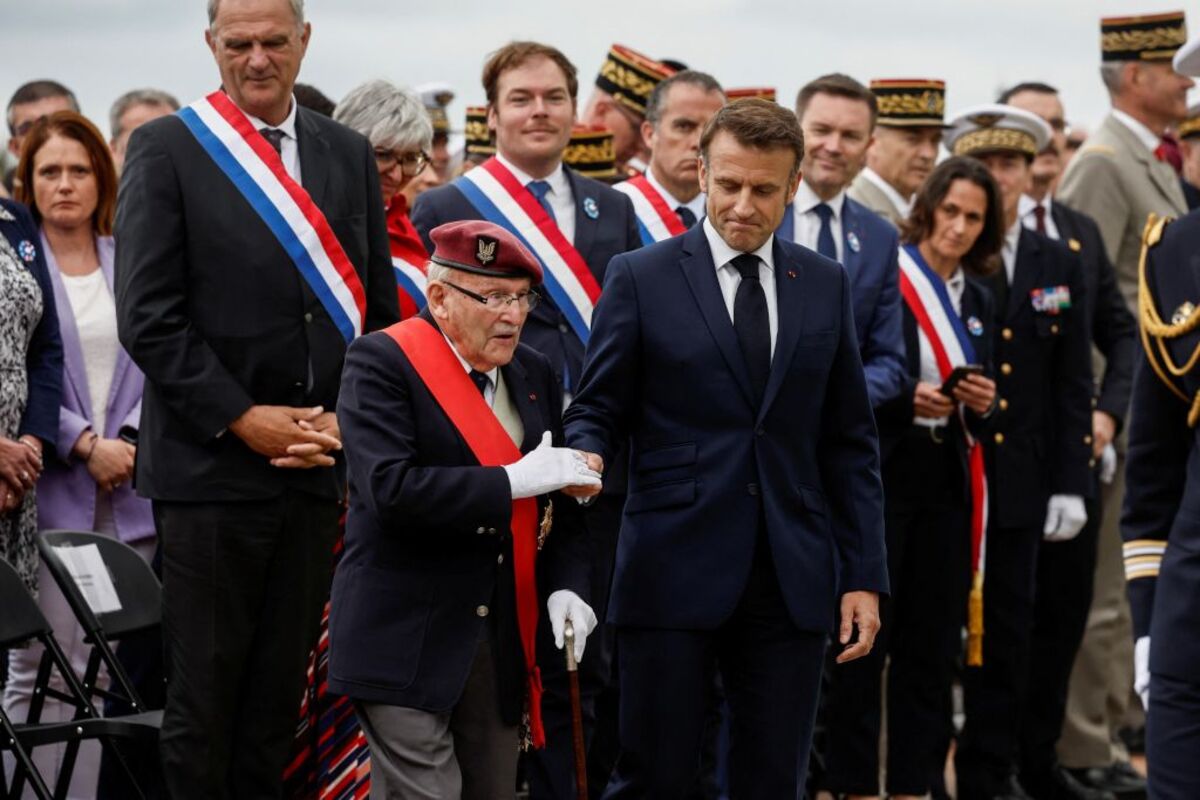 French President Macron pays tribute to French Resistance fighters in Brittany  / BENOIT TESSIER / POOL