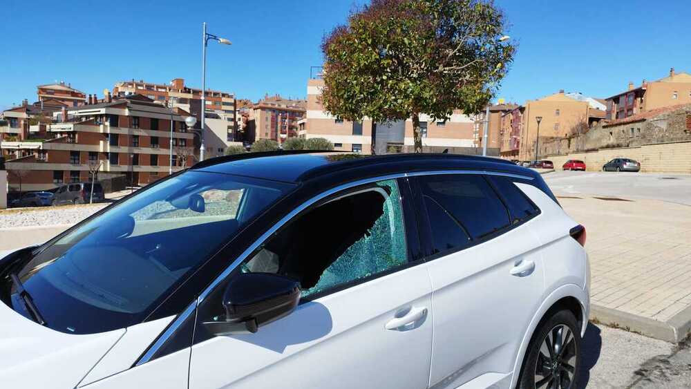 Denuncian 'perdigonazos' a coches en el Calaverón y Royales