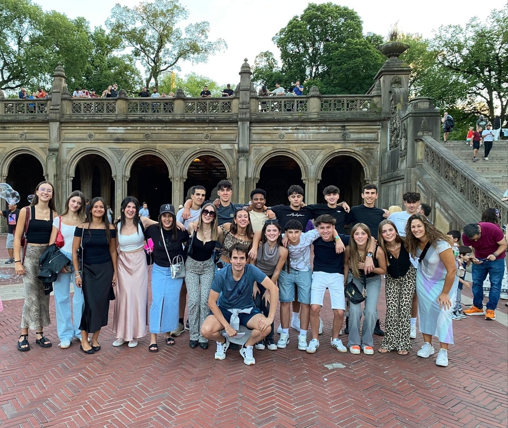 Una veintena de alumnos, acompañados de dos profesores, han viajado a Estados Unidos para participar en un intercambio escolar con los jóvenes de Lady Bird Johnson Highschool de San Antonio, Texas.