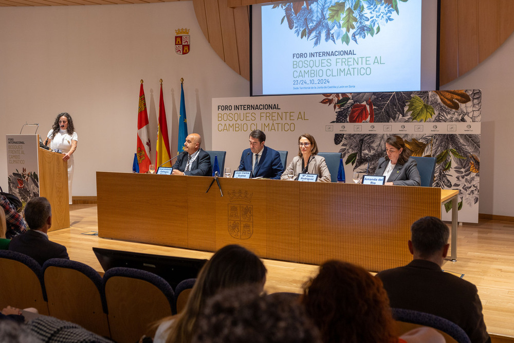 El consejero de Medio Ambiente inaugura el Foro Internacional ‘Bosques frente al cambio climático’