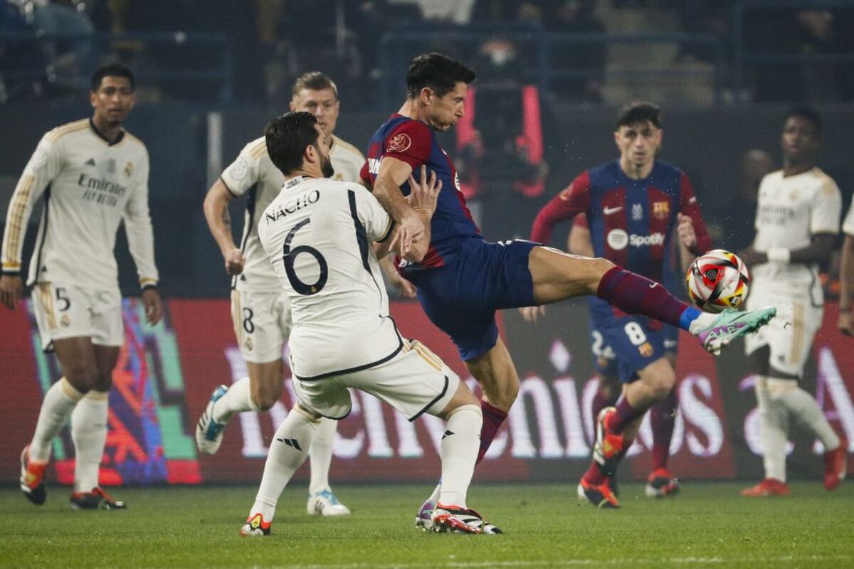 REAL MADRID - FC BARCELONA  / JUAN CARLOS CÁRDENAS