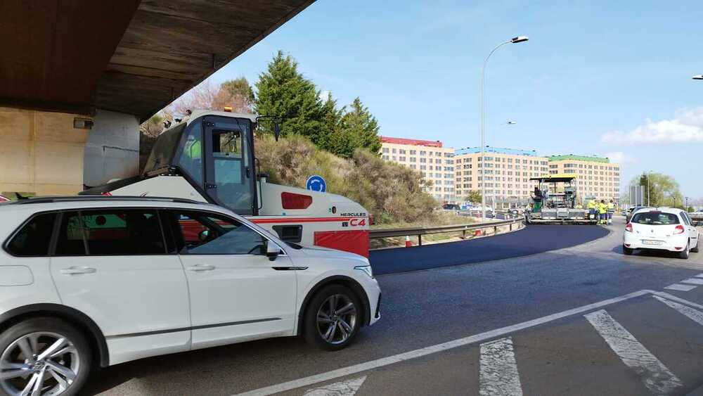 Colapso por obras de asfaltado en la avenida de Valladolid