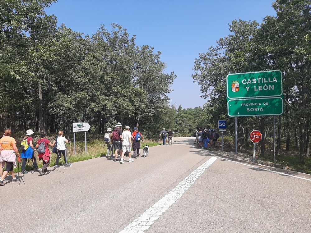 Un centenar de vecinos visita la Novena Parte del Moncayo