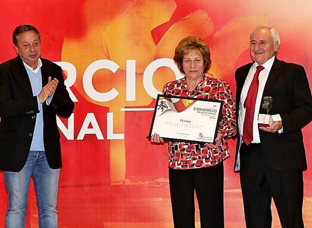 Pilar Sáez y Cirilo Peña, de Teyma de Soria, reciben el Premio de Comercio Tradicional de Castilla y León