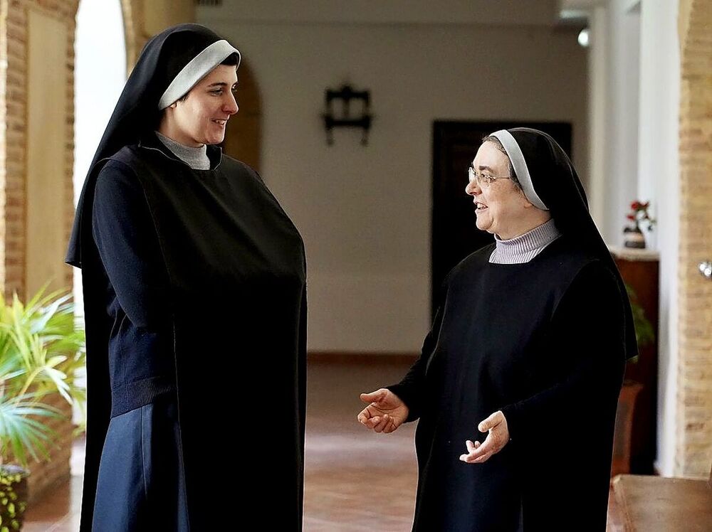 Sor Marta y Sor María, monjas benedictinas del monasterio de Santa Cruz de Sahagún (León). 