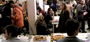 La Escuela de Arte celebra mañana su mercadillo navideño