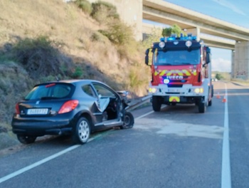 Un fallecido y un herido en una colisión frontal en Zamora