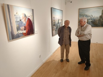 El pintor Antonio López visita la exposición 'Naturalezas'