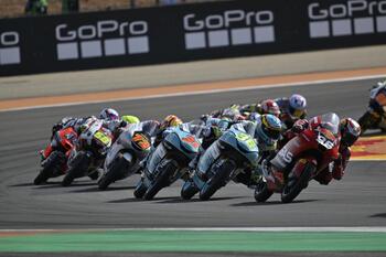 Piqueras arrasa tras una doble 'long lap' en Misano