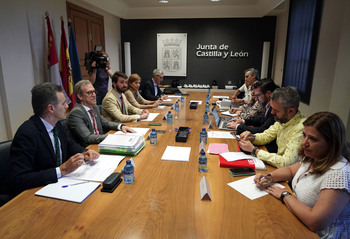 García-Gallardo y los sindicatos confrontarán hoy en Bruselas