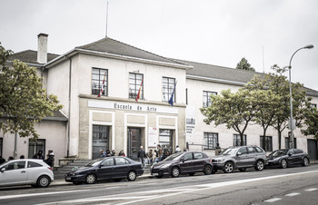 La Escuela de Arte acoge la exposición 'Enseñamos'