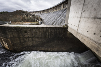 El embalse se mantiene a más de la mitad de su capacidad