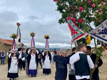 Sarnago celebra la Fiesta de las Móndidas