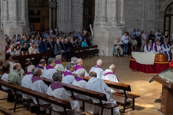 Valladolid despide con una misa funeral de Teófanes Egido