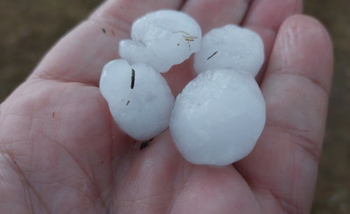 Una tormenta de granizo sorprende  a Duruelo