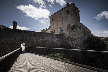 El Palacio Hurtado, sujeto a la memoria de rehabilitación