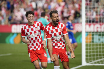 Stuani redondea la tarde de Gazzaniga en el minuto 99