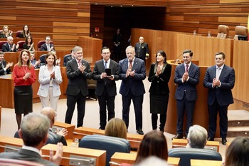 Pollán agita las Cortes con un discurso con ataques velados