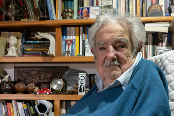 Mujica anuncia la extensión del cáncer y pide morir 